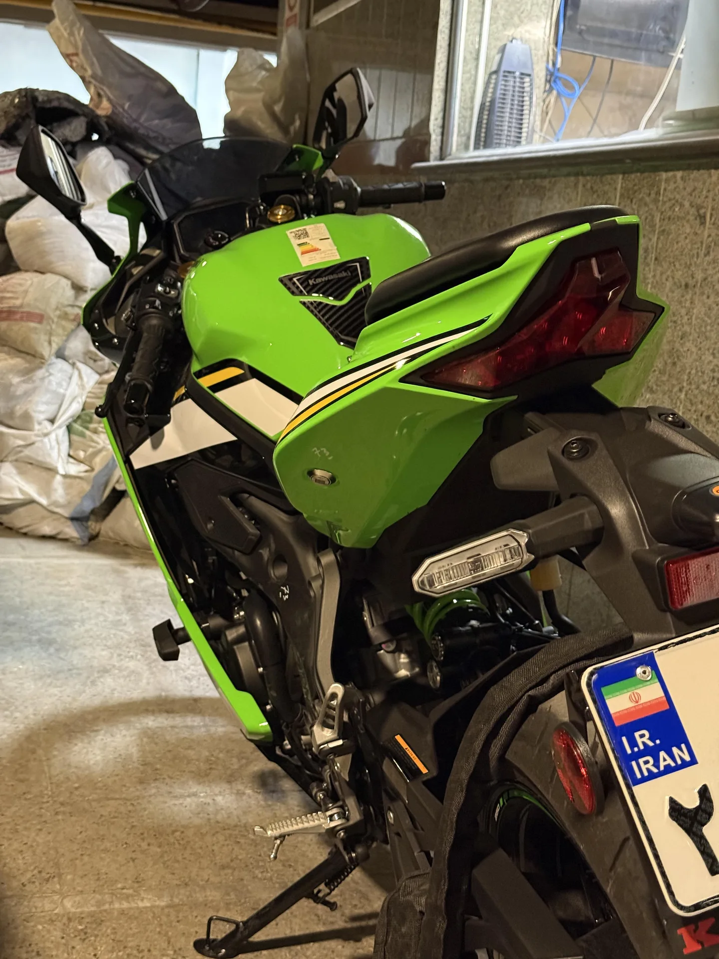 کاوازاکی  نینجا ZX-25R 2