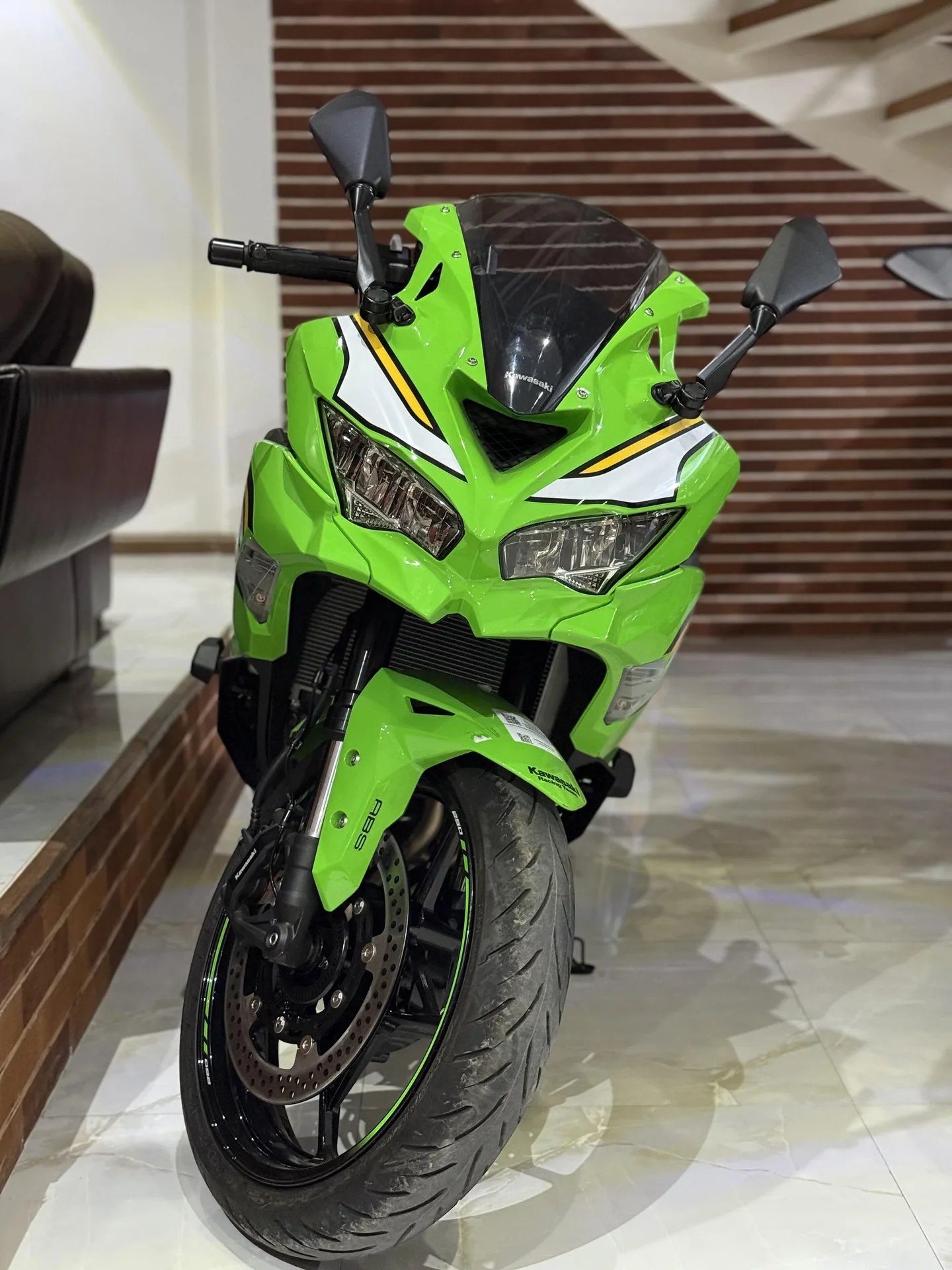 کاوازاکی  نینجا ZX-25R 3