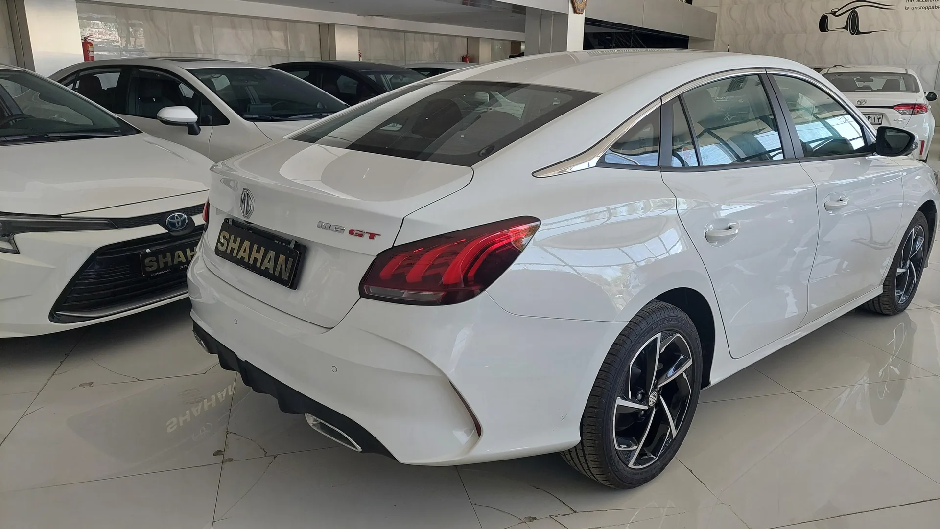 ام جی  GT 5