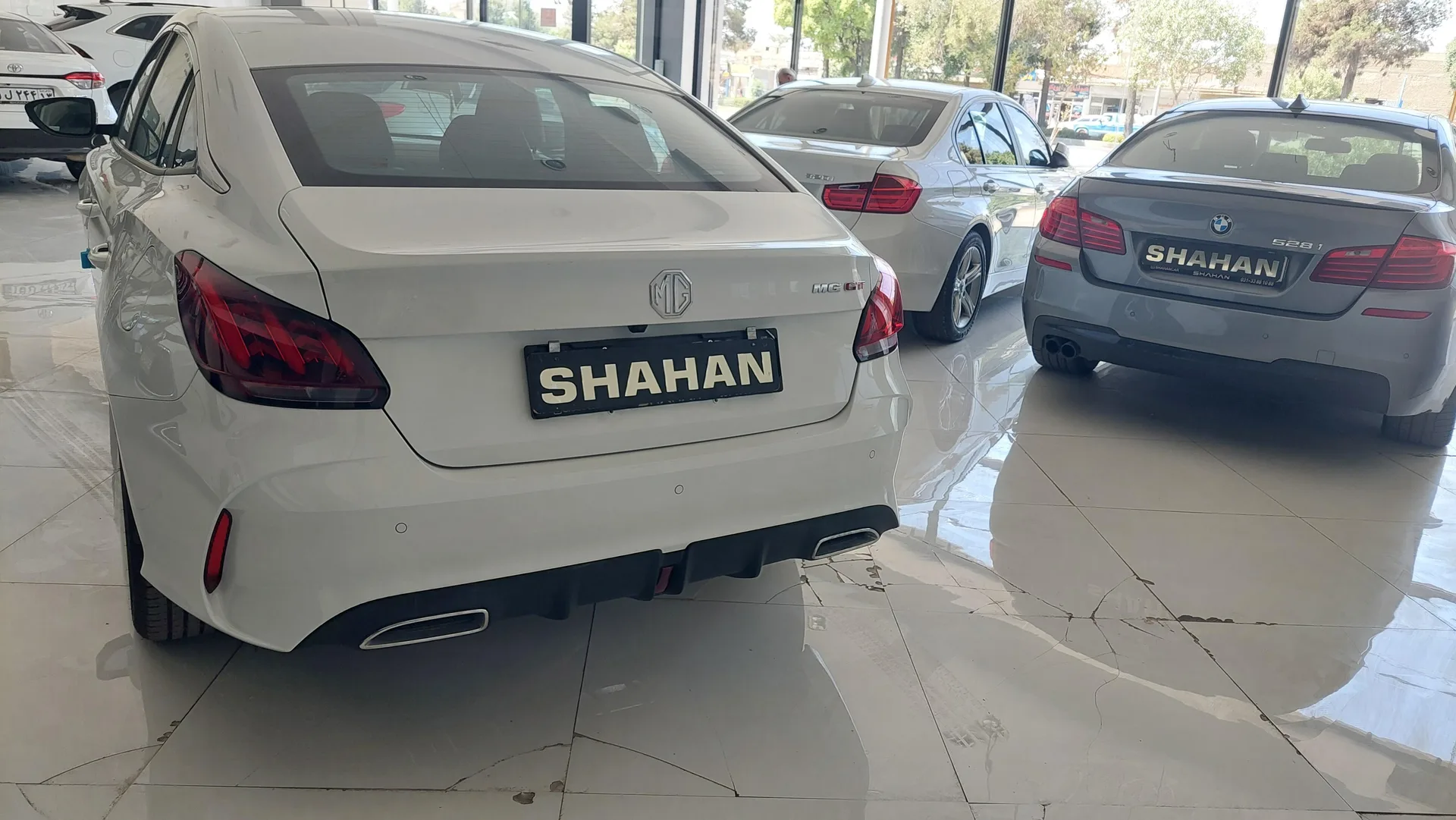 ام جی  GT 8