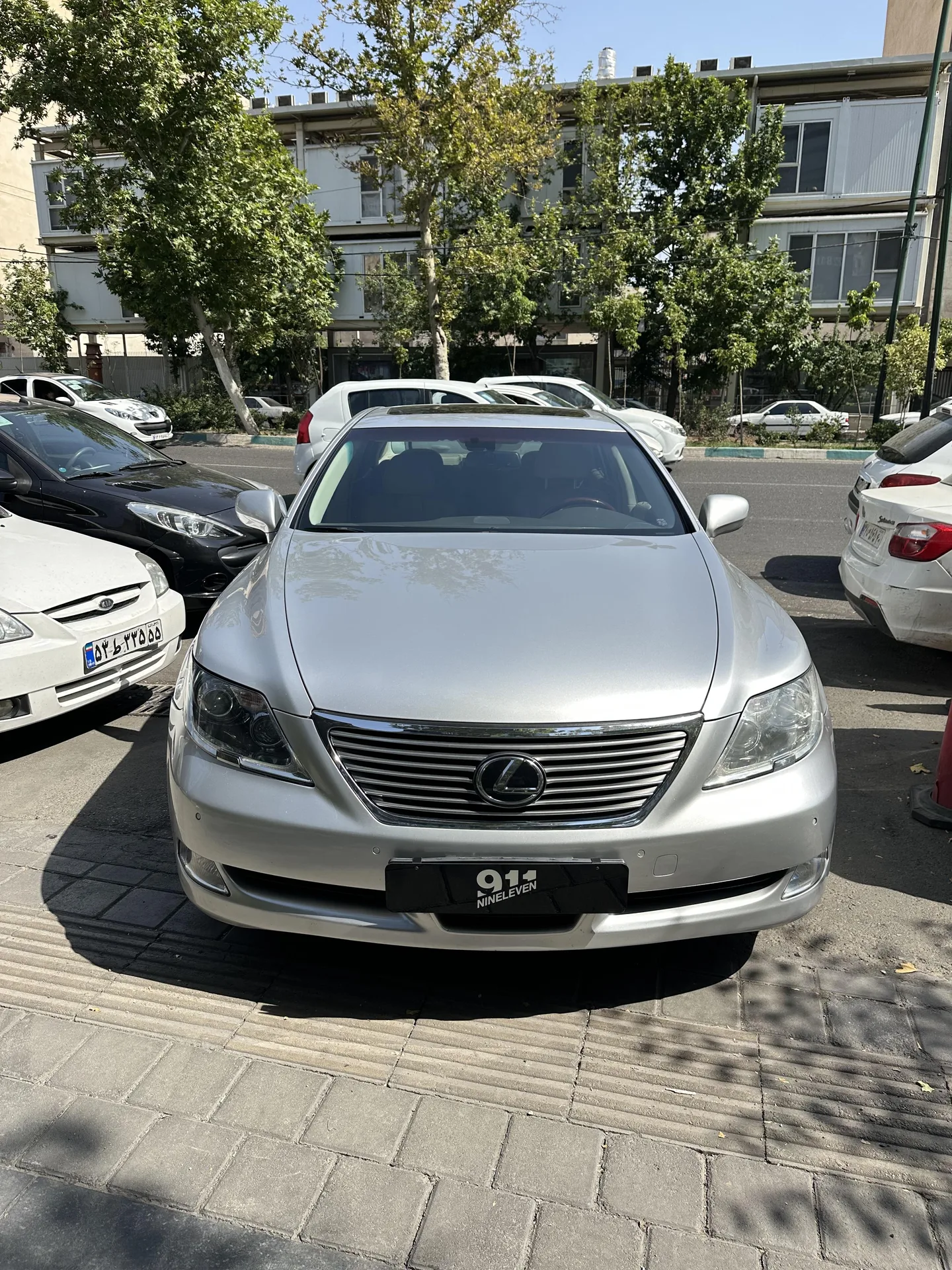 لکسوس LS