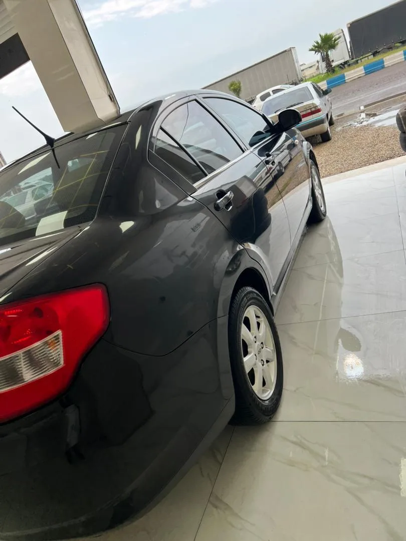 ام وی ام  550 4
