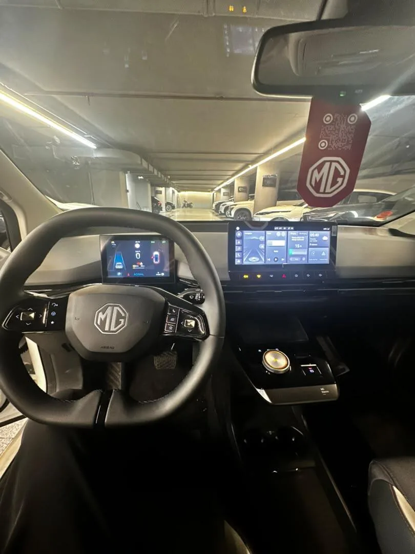ام جی  4ev