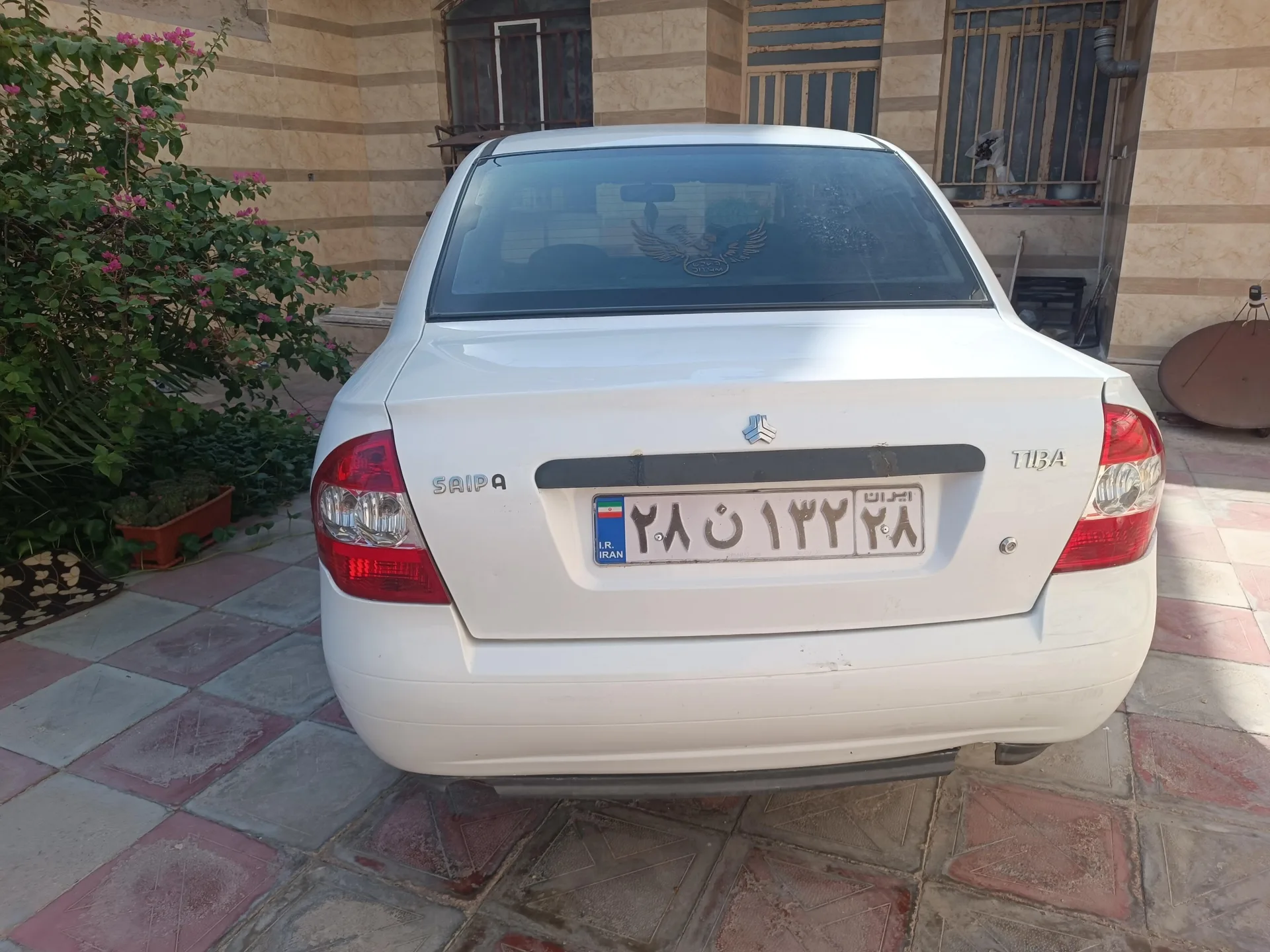 تیبا  صندوق دار 4