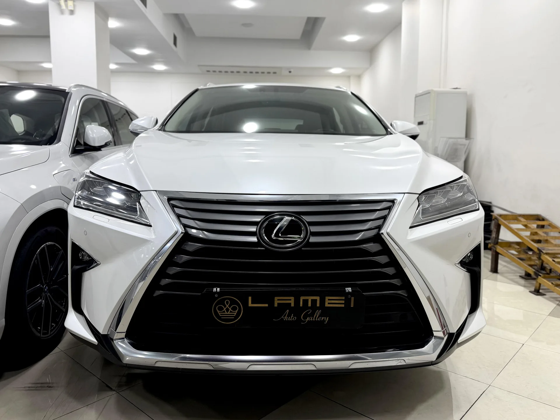 لکسوس  RX 4