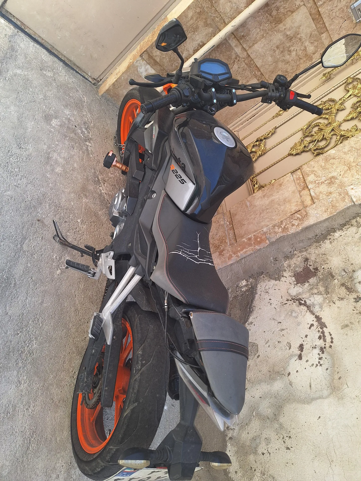 جهان همتا بلنتا R225