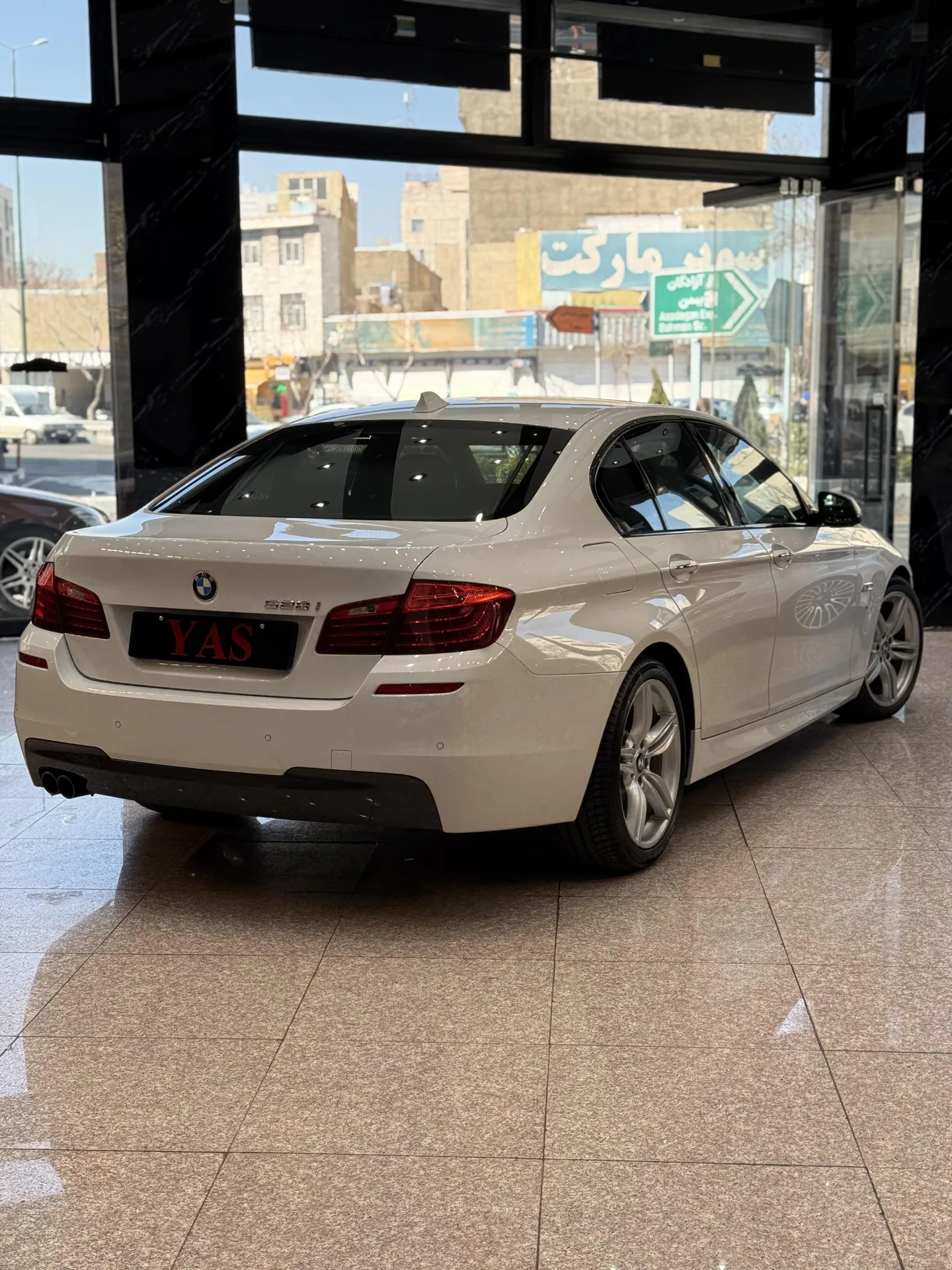 ب ام و  سری 5 سدان 2