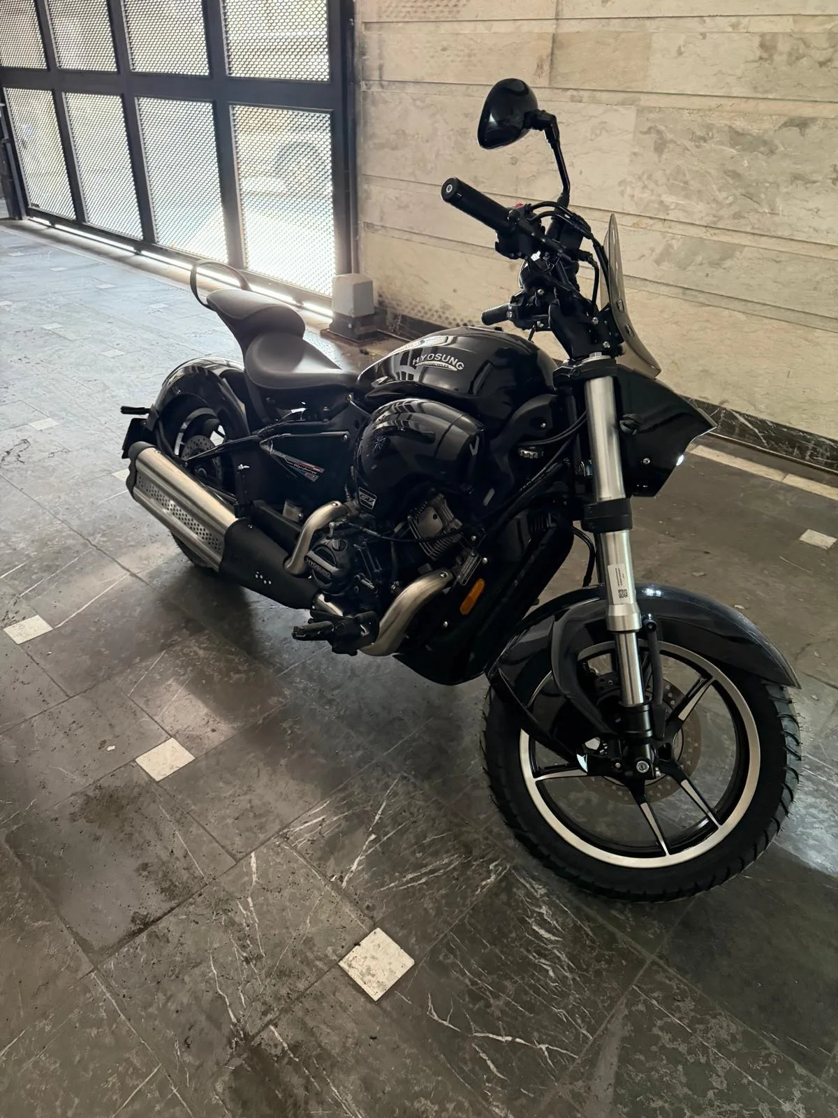 هیوسانگ  اکوئیلا 250 2