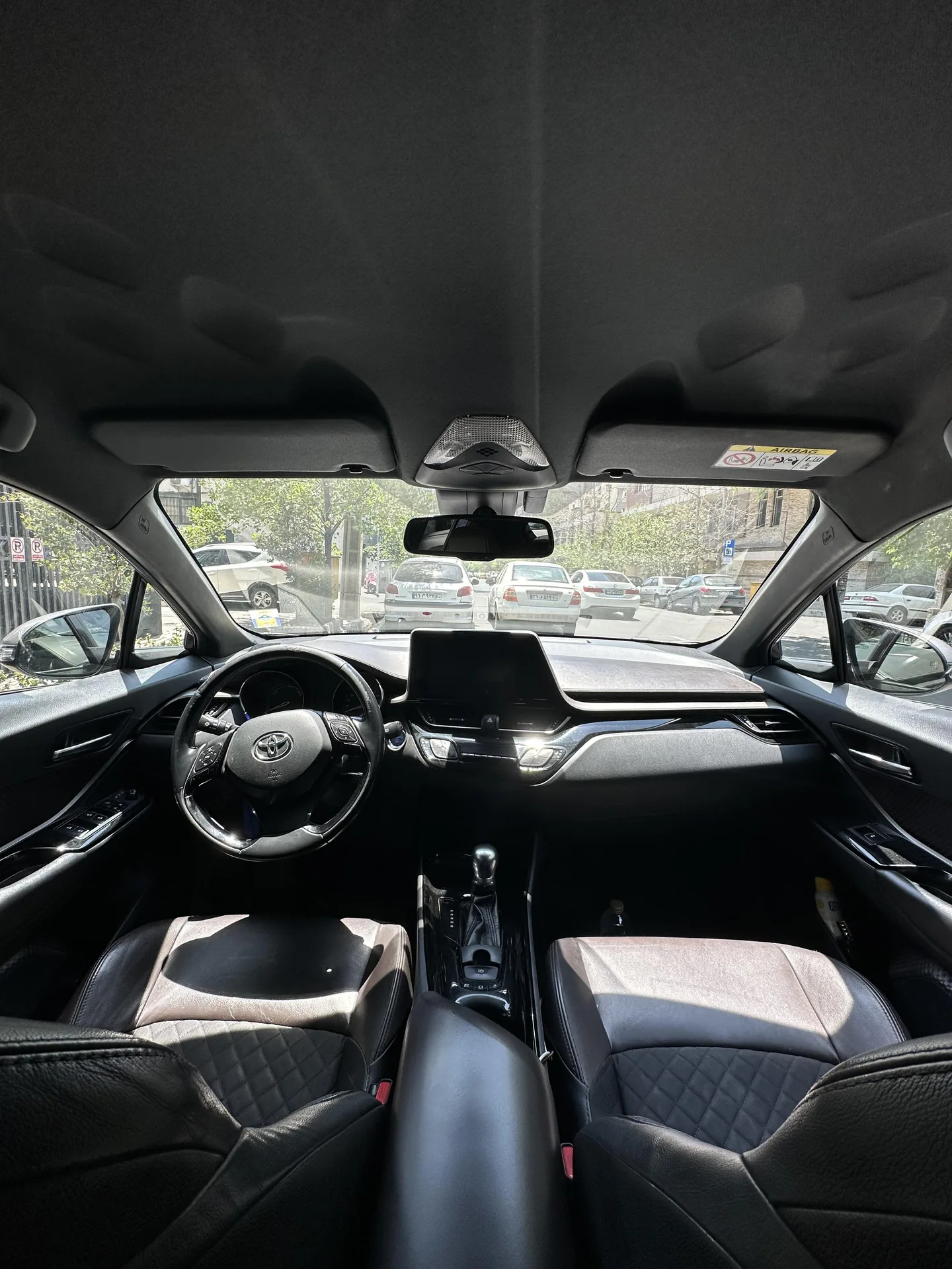 تویوتا  C-HR هیبرید 5
