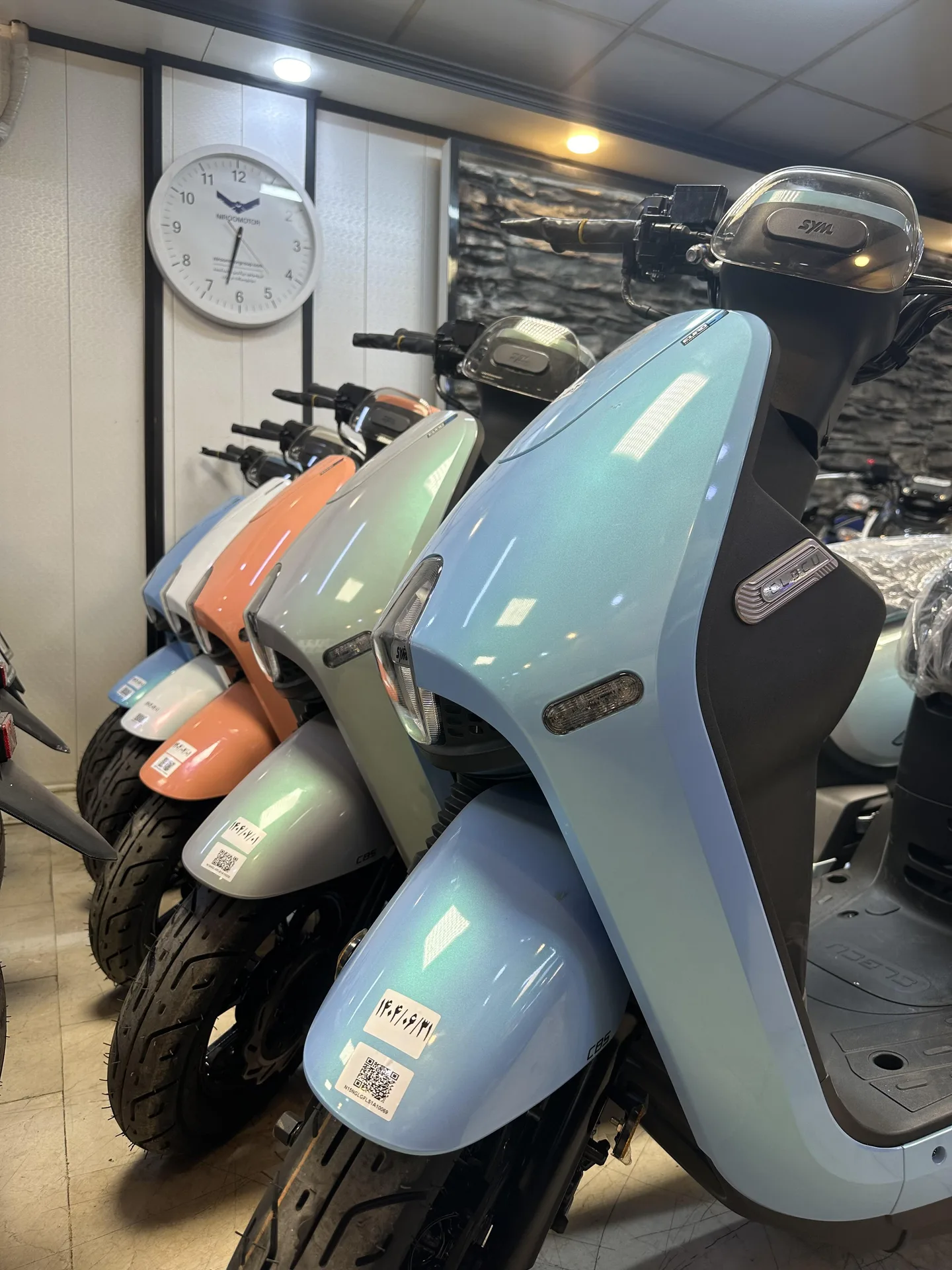 اس وای ام گلکسی CLB125