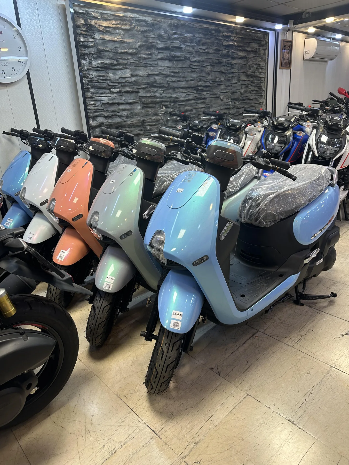 اس وای ام  گلکسی CLB125 2