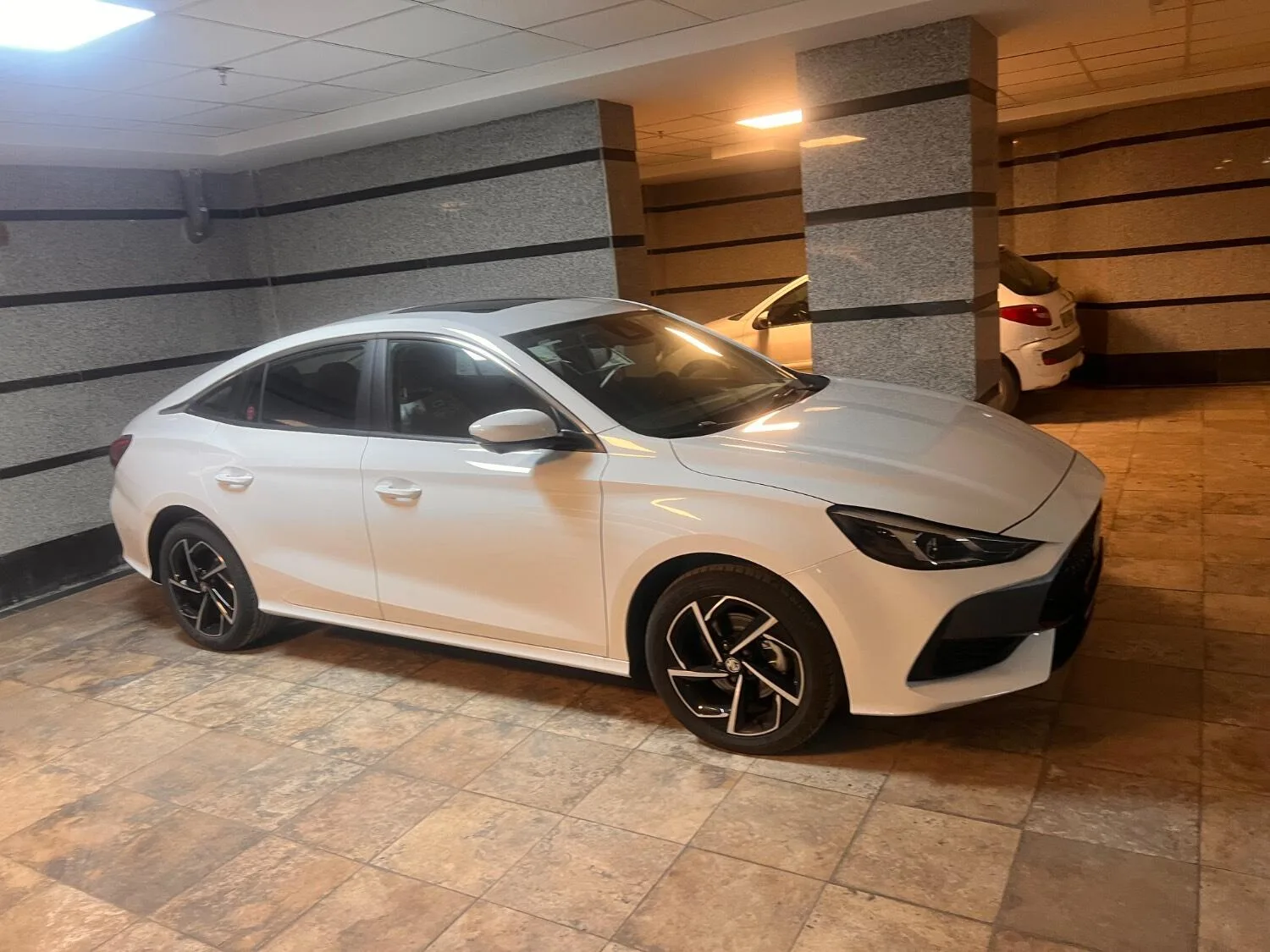 ام جی  GT 3