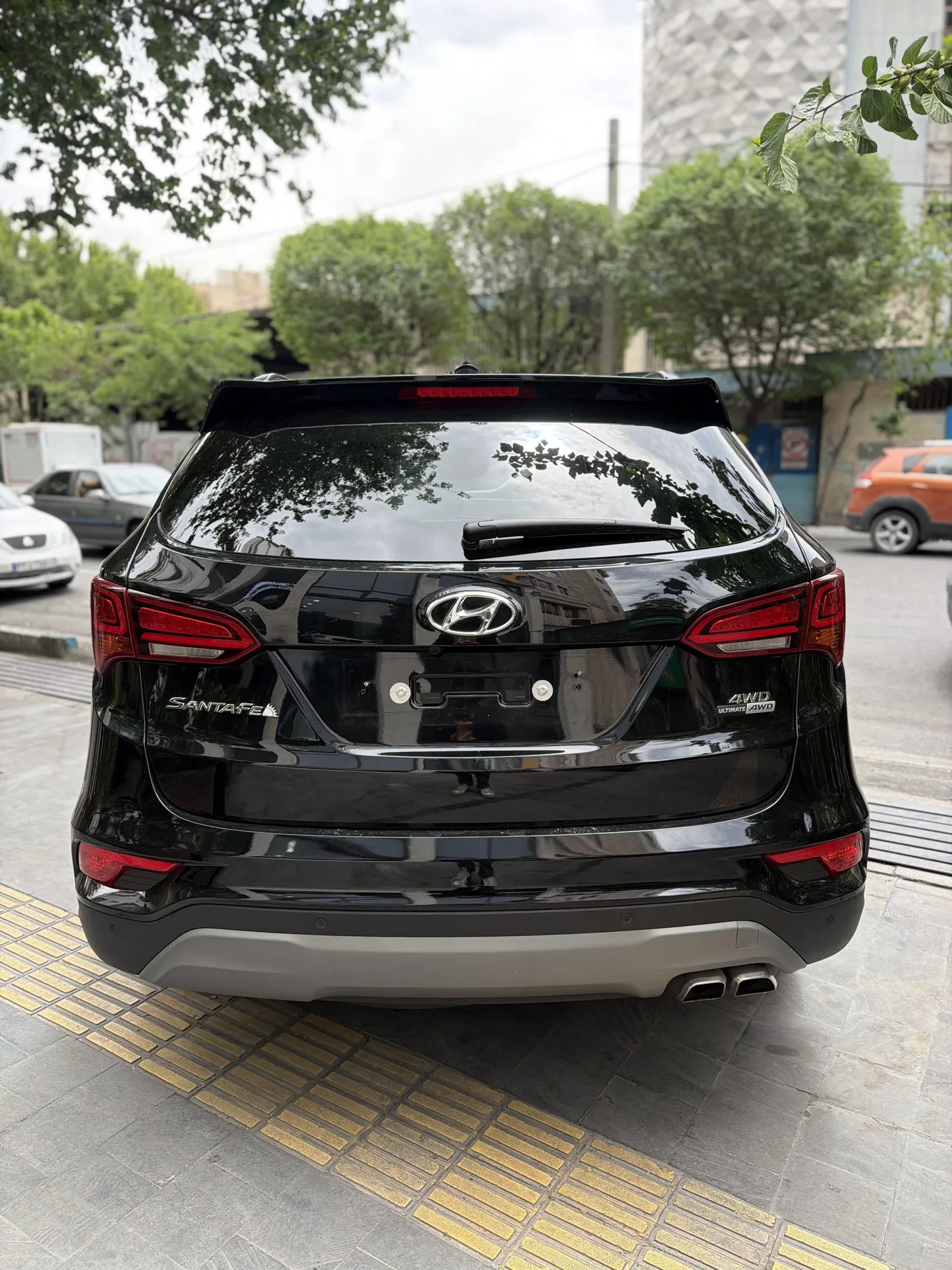 هیوندای  سانتافه 9