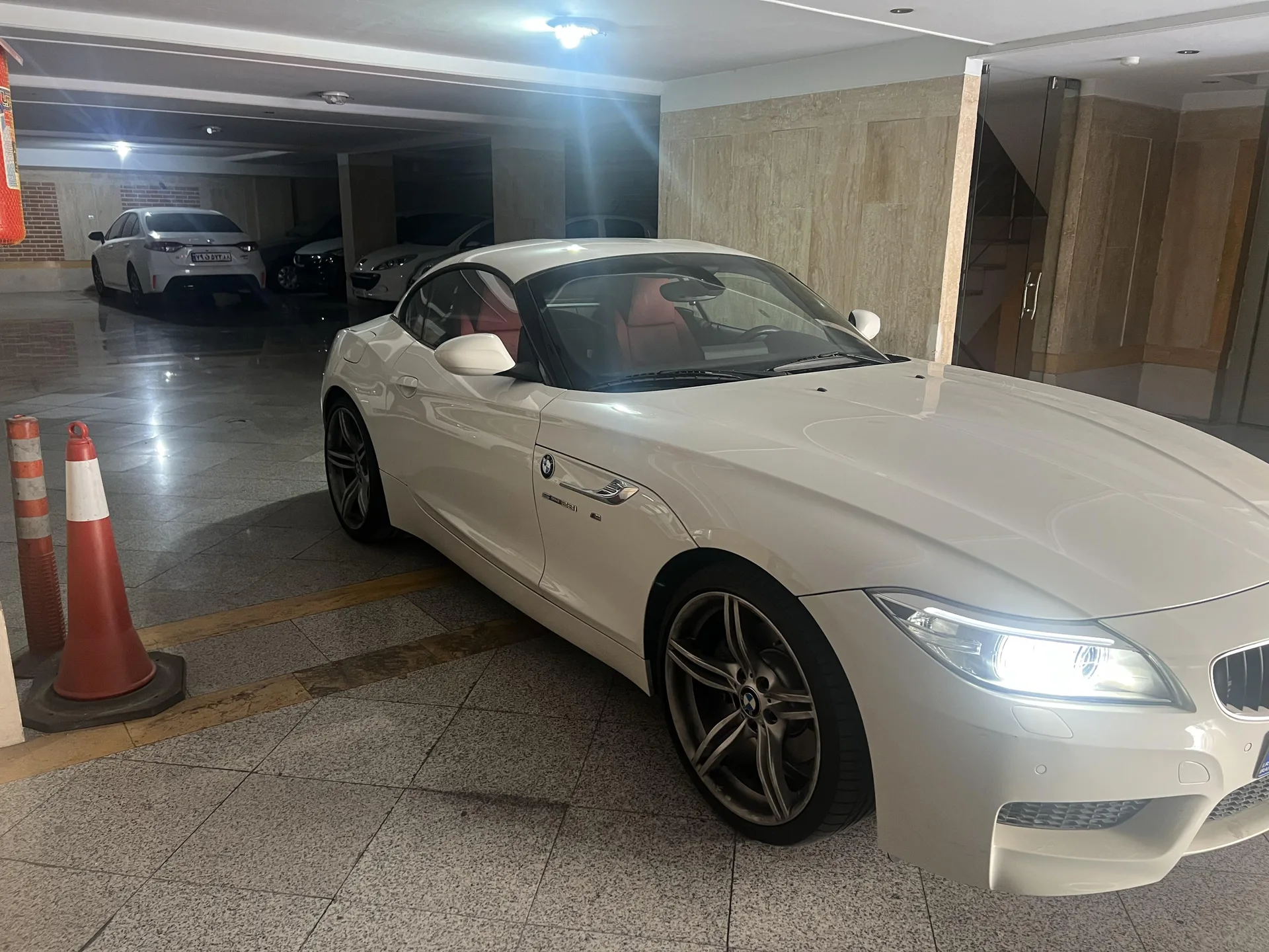 ب ام و Z4