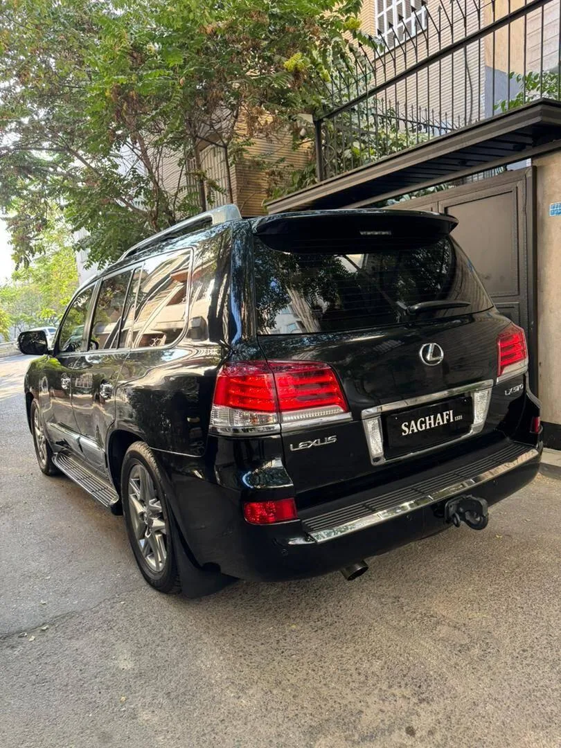 لکسوس  LX 5