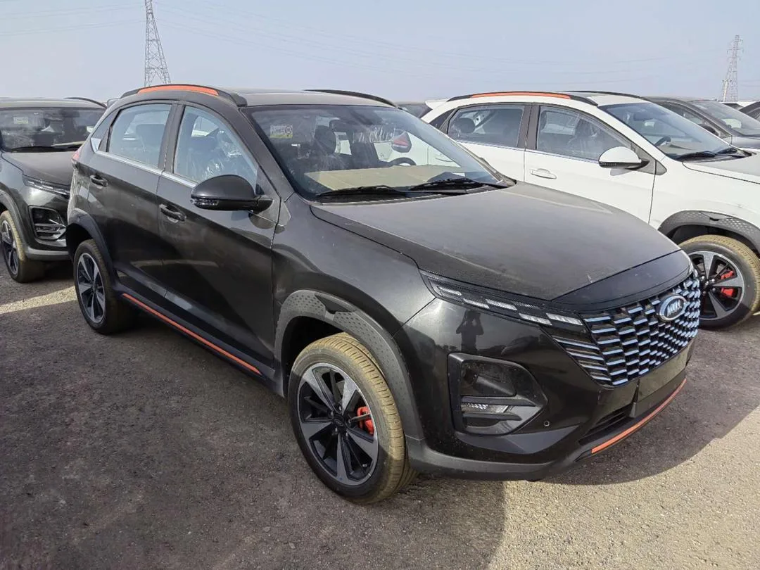 ام وی ام X33 کراس