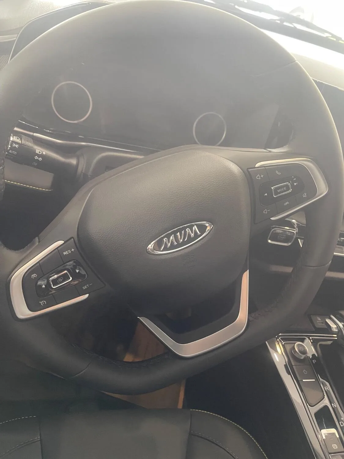 ام وی ام  X33 کراس 3
