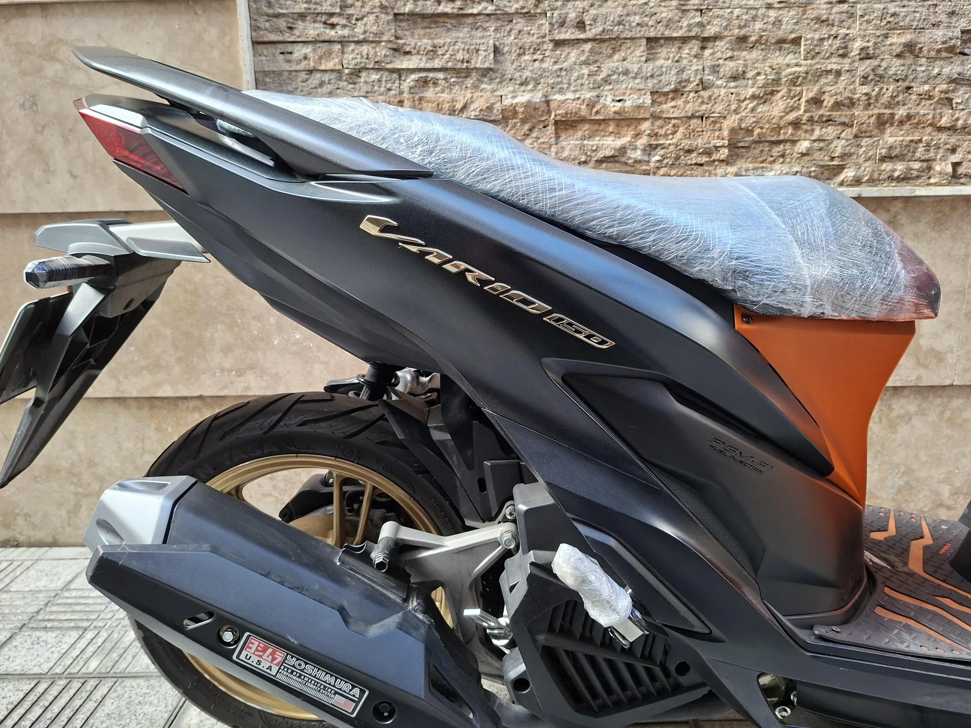هوندا  کلیک 150 4