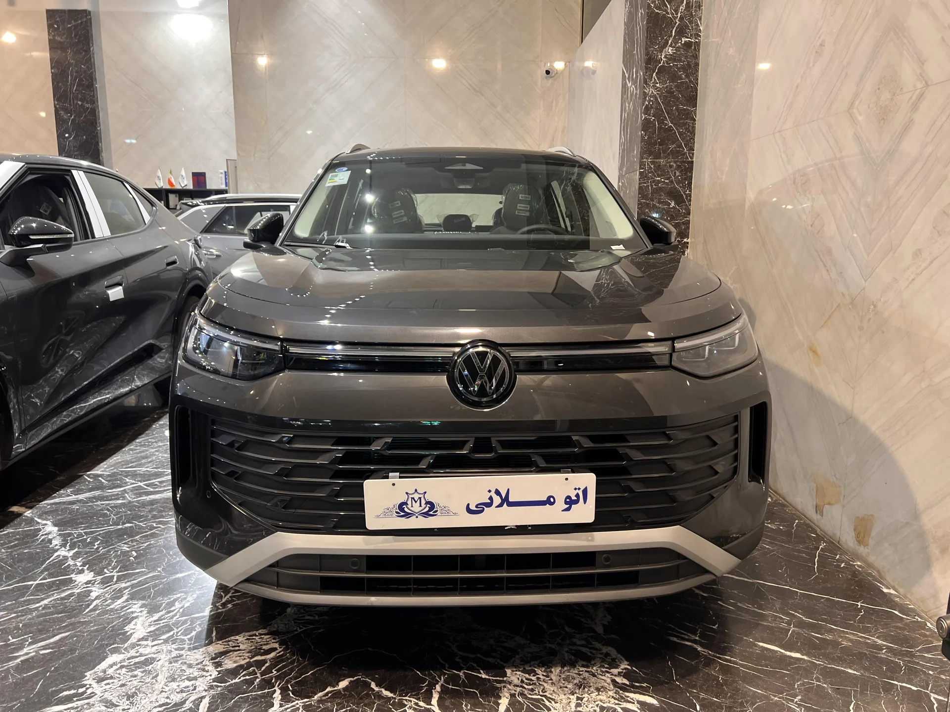 فولکس تایرون L