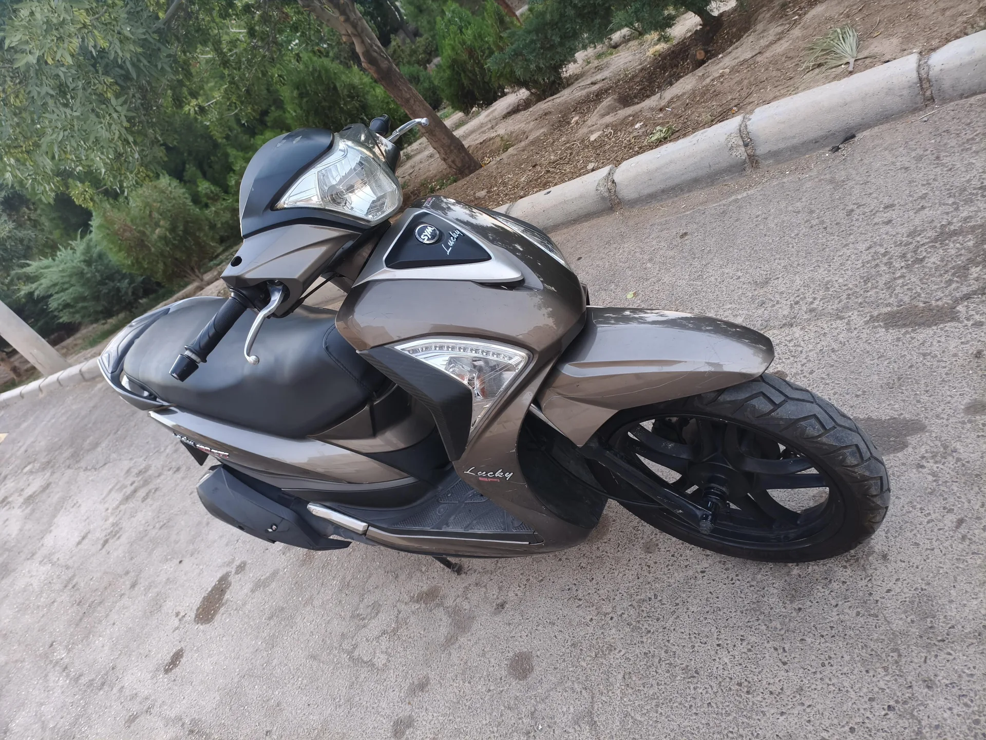 اس وای ام  لاکی 180 2