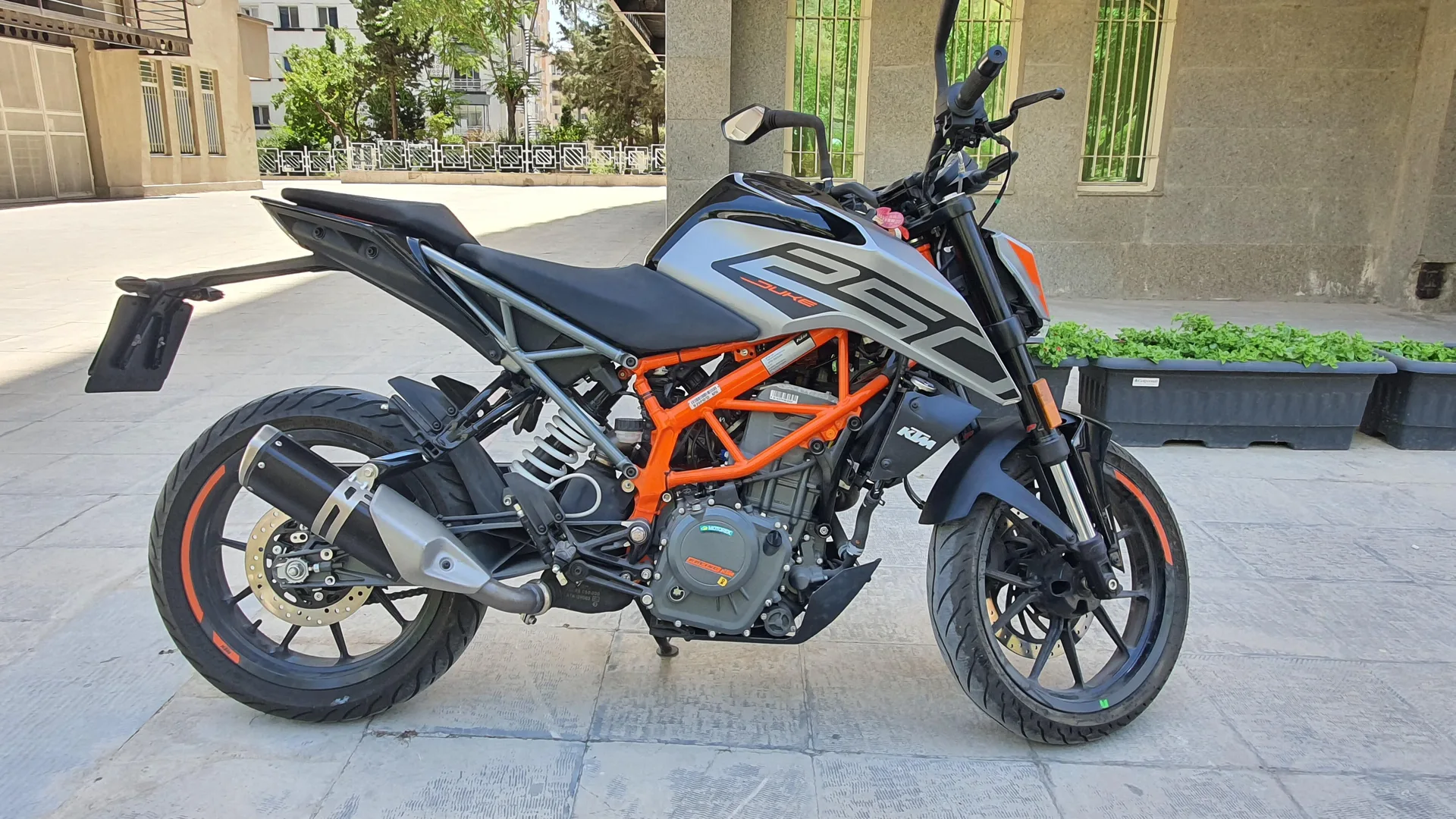 کی تی ام  دوک 250 3