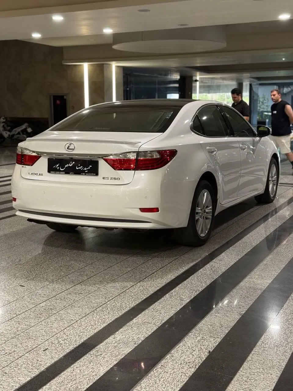لکسوس  ES 4