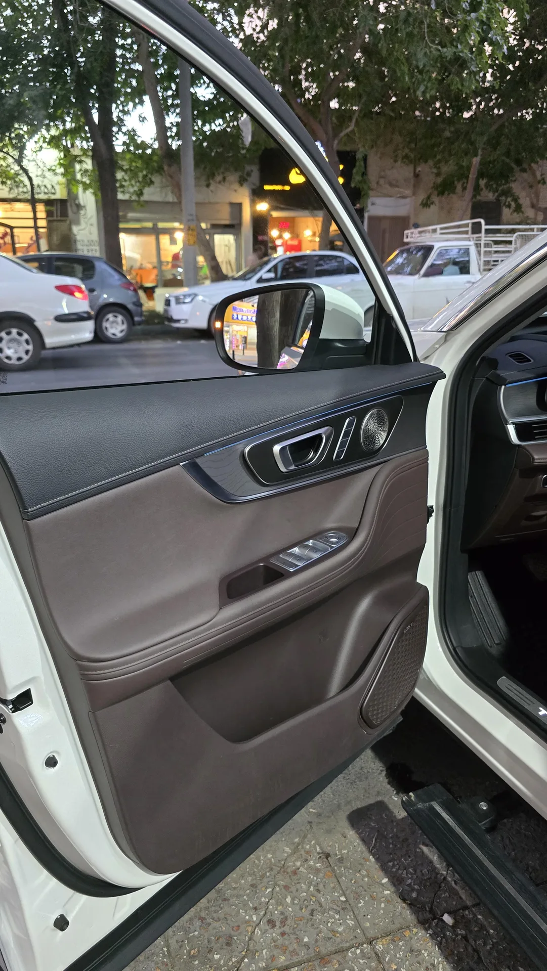 فونیکس  تیگو 8 پرو هیبرید (F8 PRO PHEV) 5