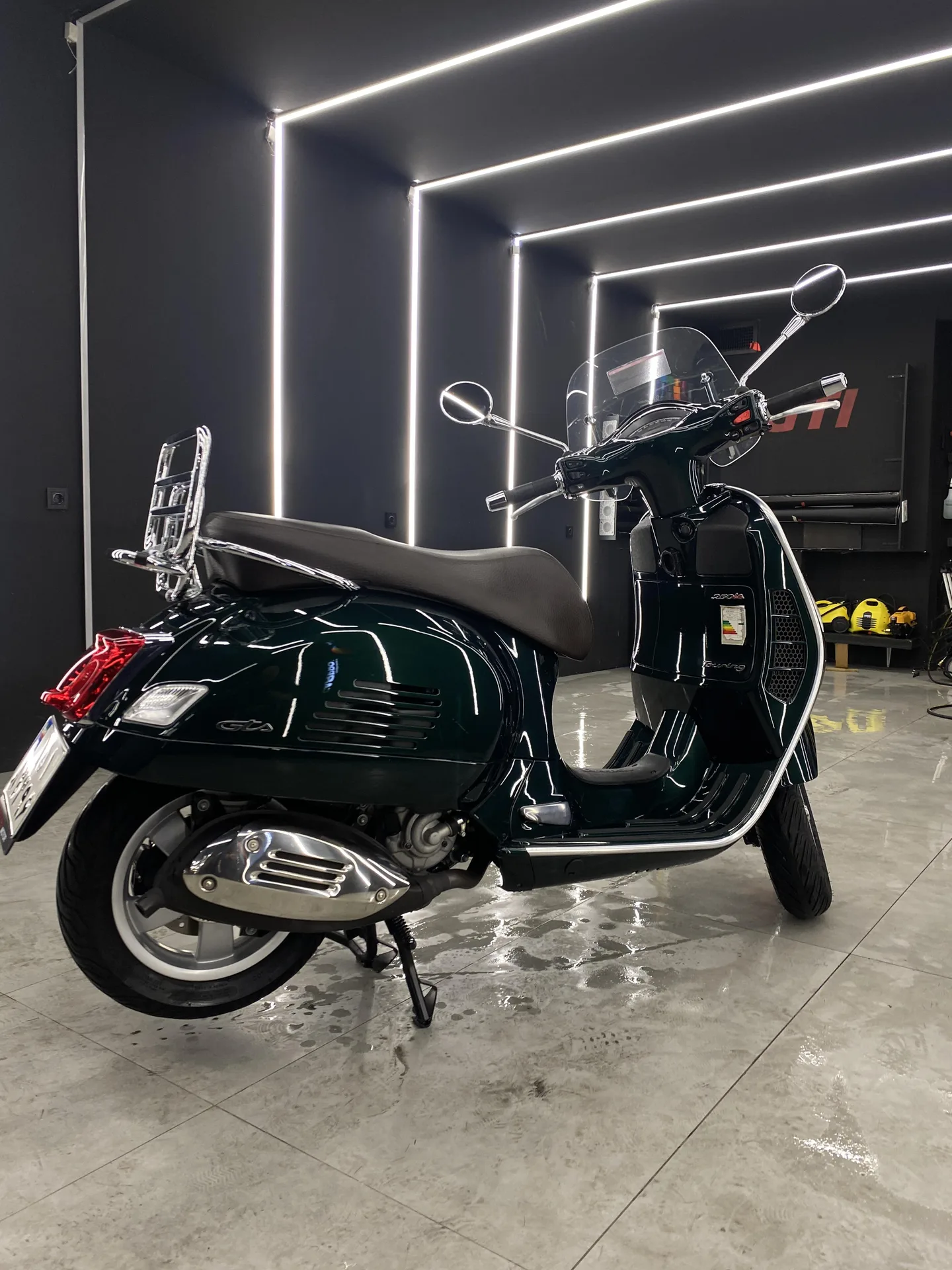 وسپا  جی تی اس 250 سوپر تک HPE 4