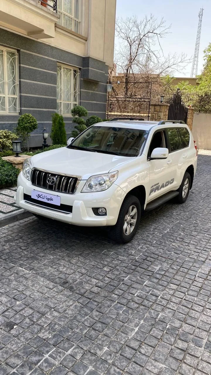 تویوتا  پرادو  چهار در
