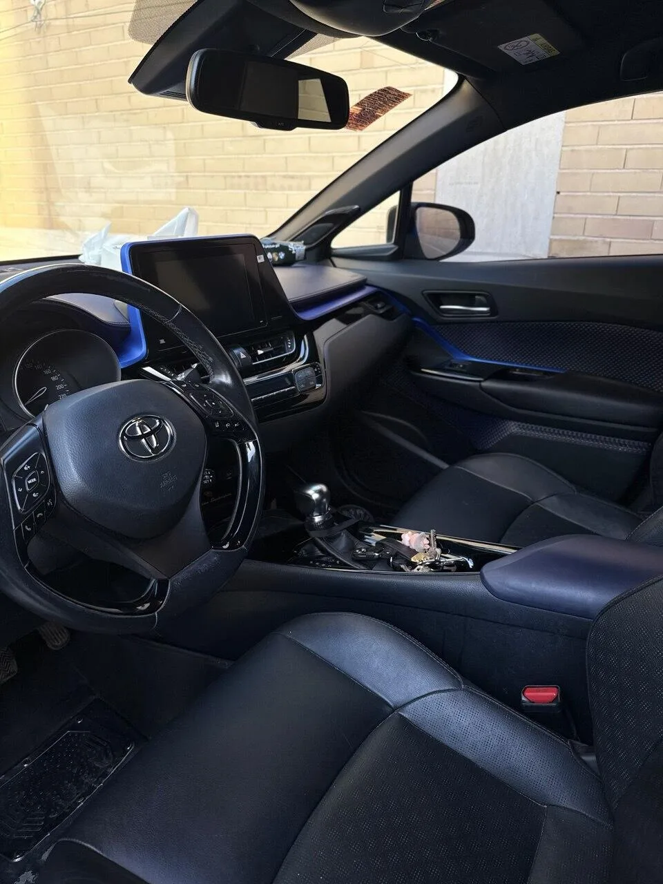 تویوتا  C-HR 4