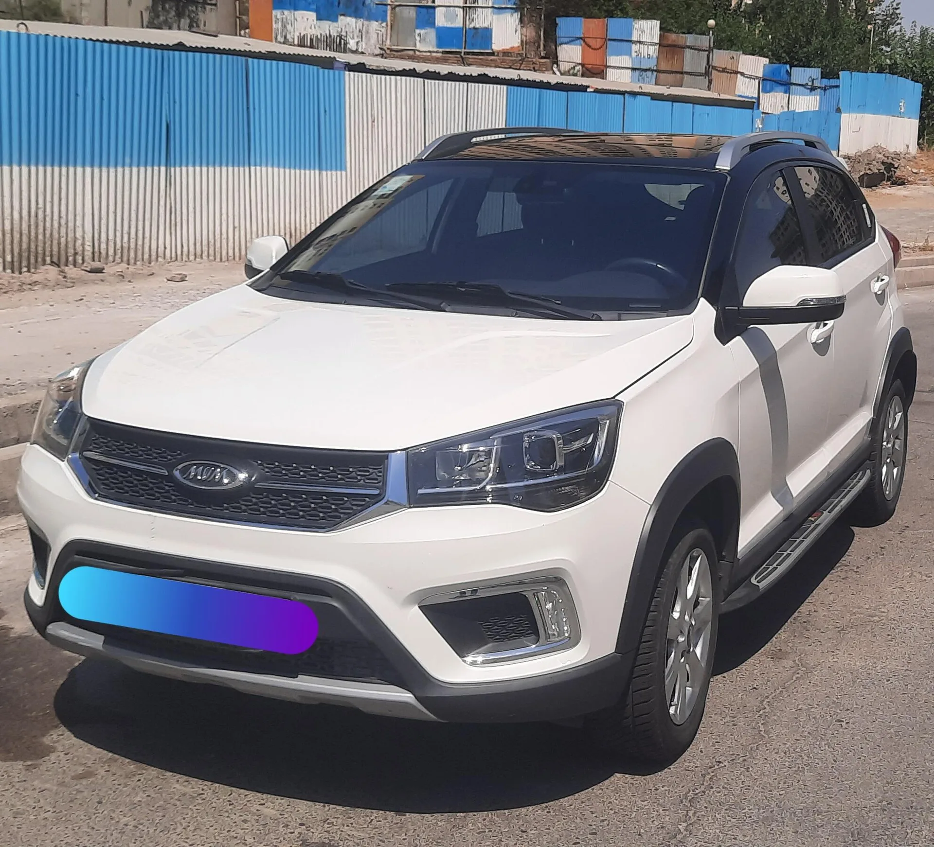 ام وی ام  X22 4
