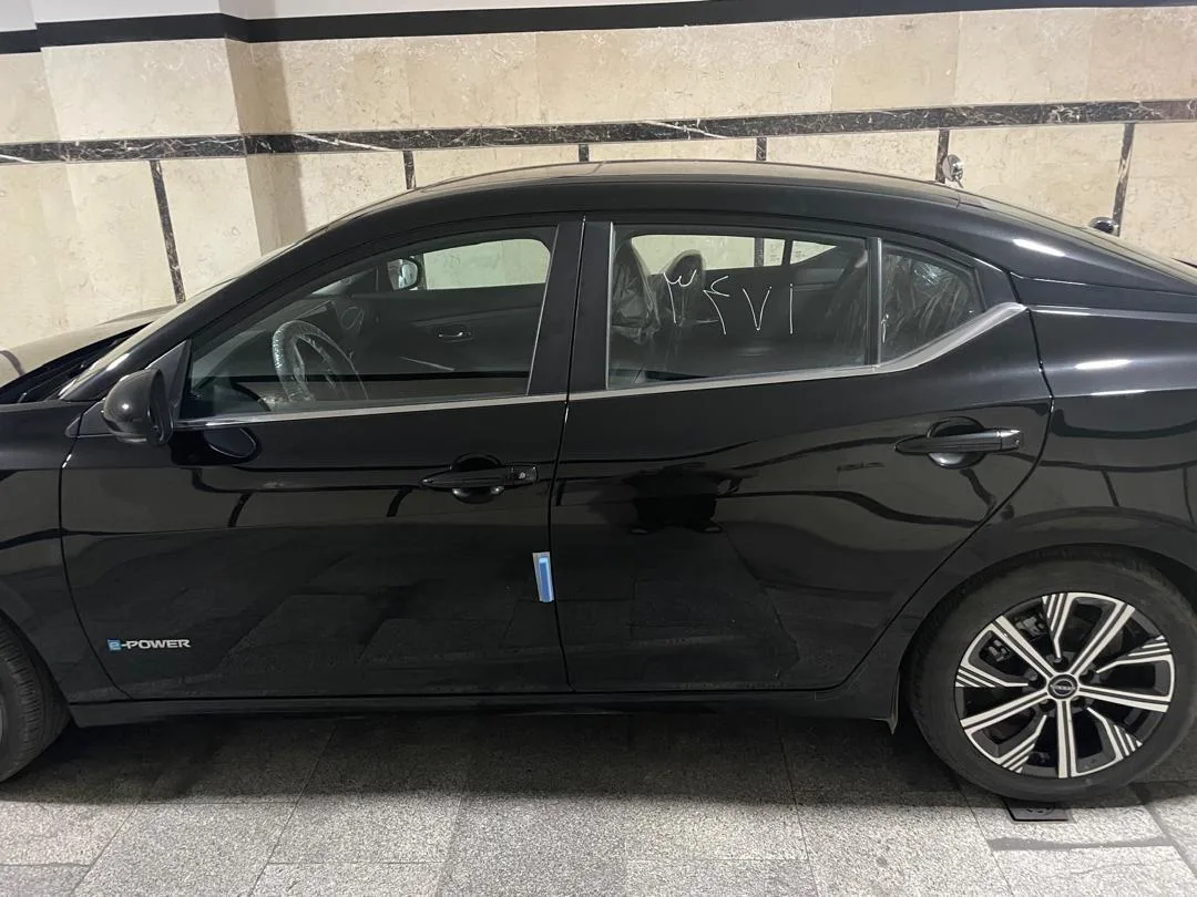 نیسان  سیلفی e-POWER 3