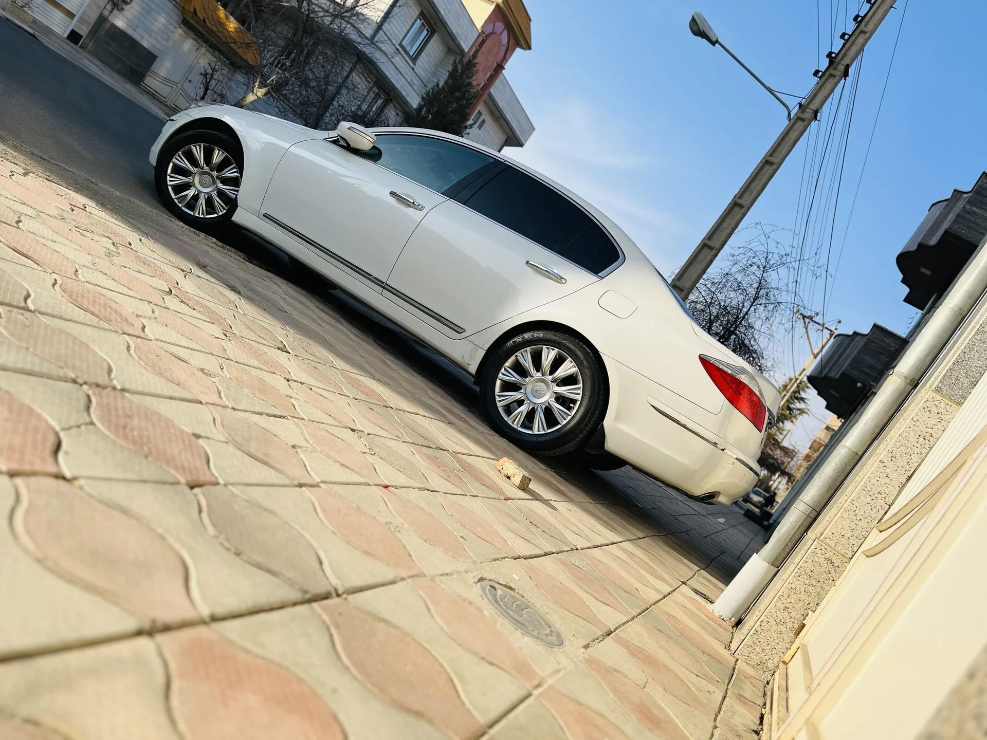 هیوندای  جنسیس 3