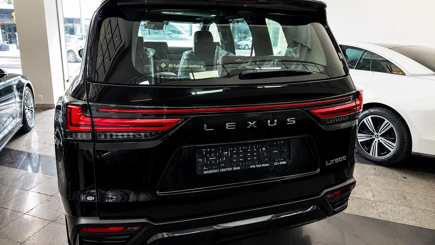 لکسوس  LX 7