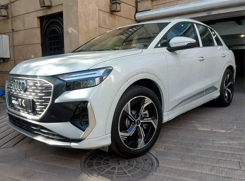 آئودی Q4 e-tron