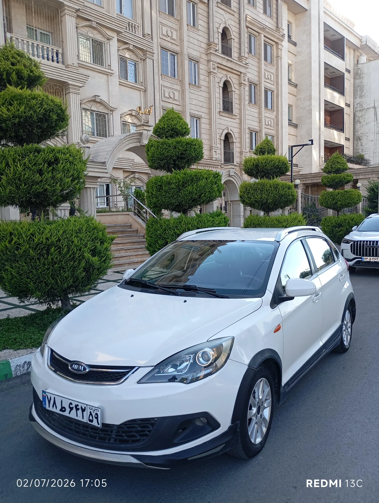 ام وی ام 315هاچ بک