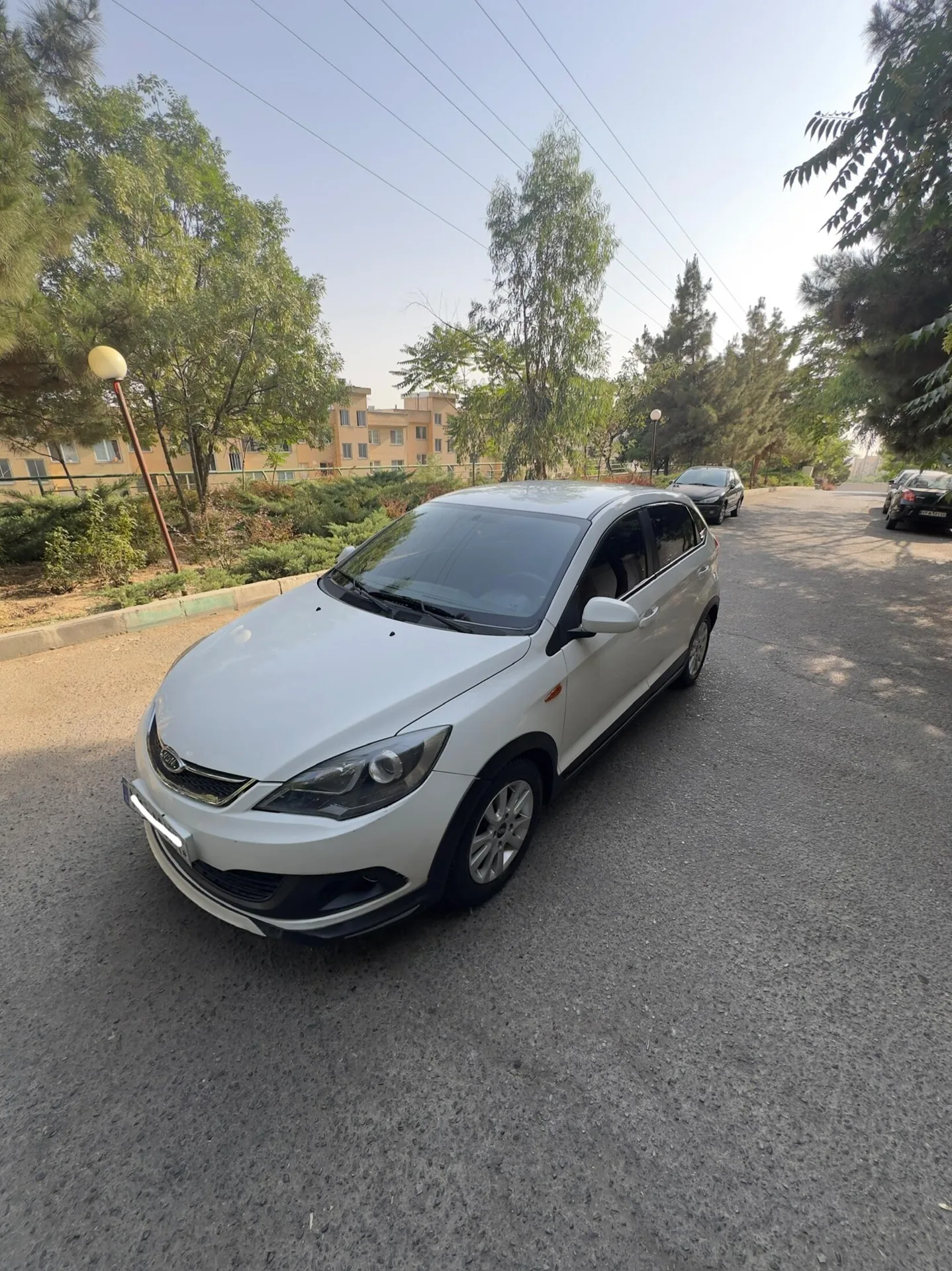 ام وی ام  315هاچ بک
