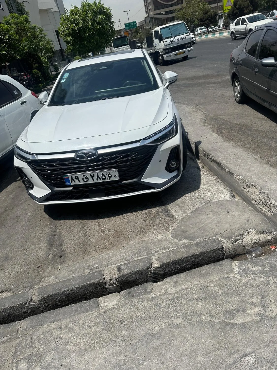 فونیکس آریزو 8 (Z8)