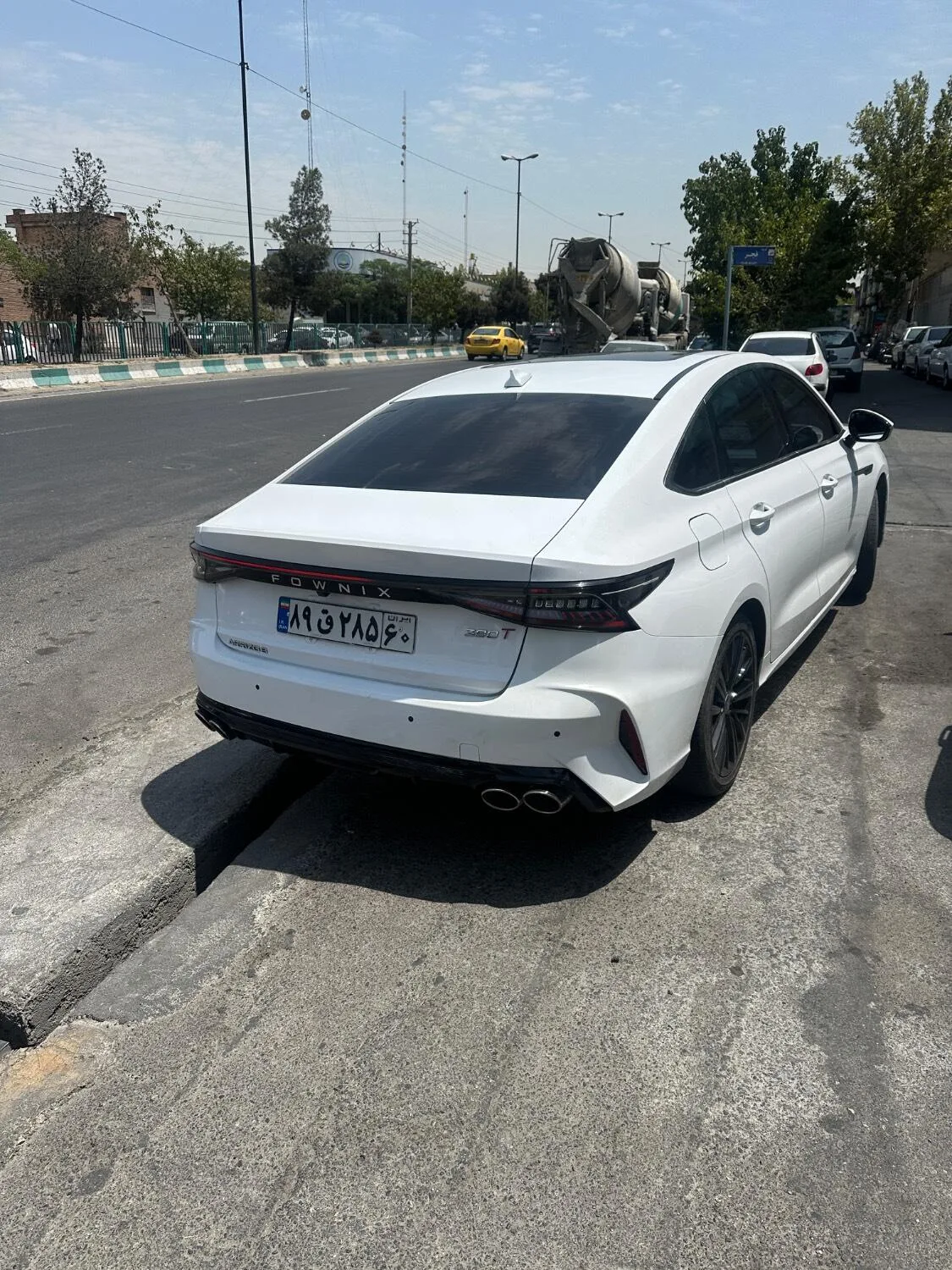 فونیکس  آریزو 8 (Z8) 2