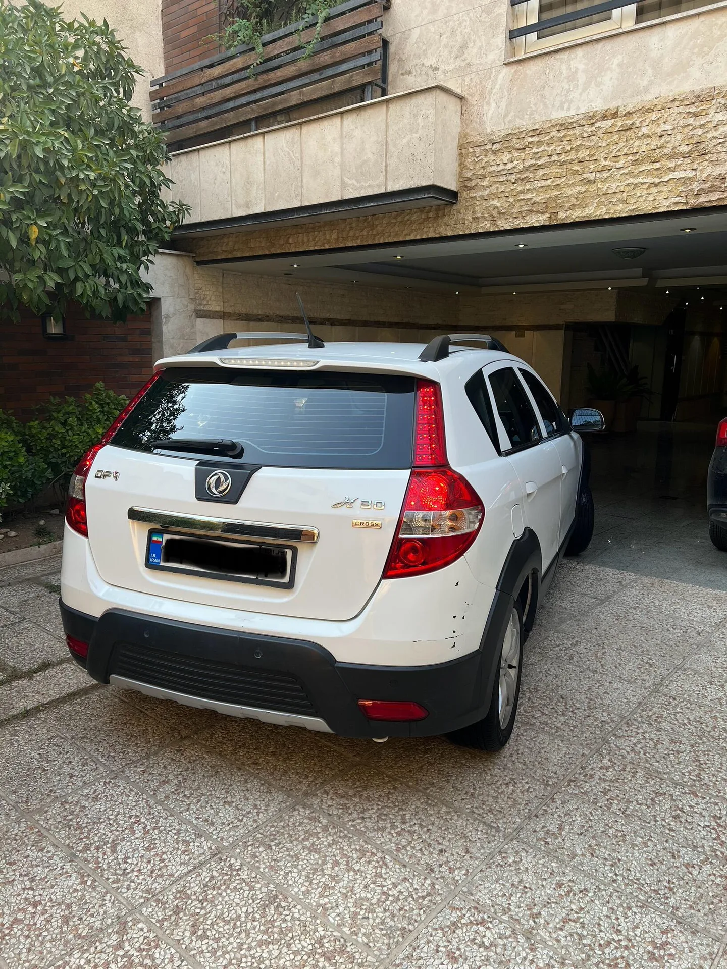 دانگ فنگ  H30 کراس 3