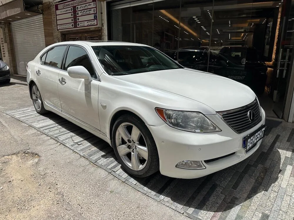 لکسوس  LS 8