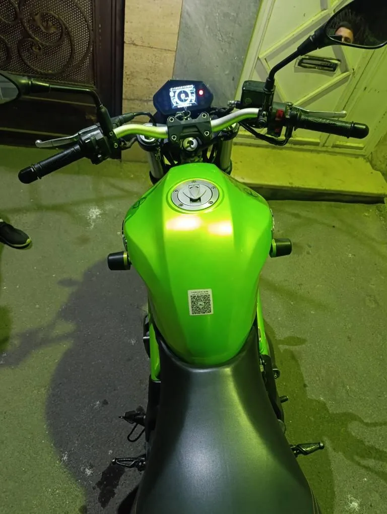 بنلی  TNT 300 2