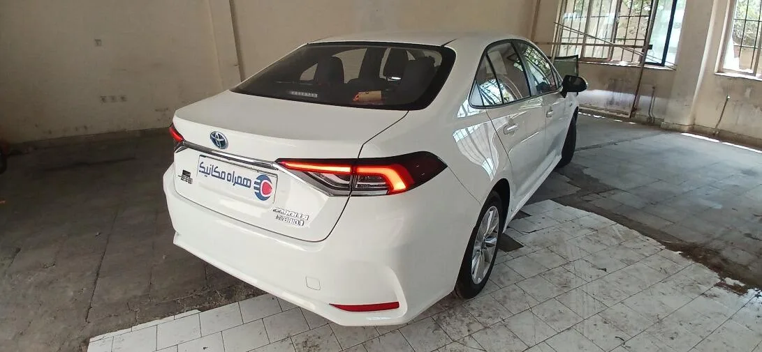 تویوتا  کرولا هیبرید 6