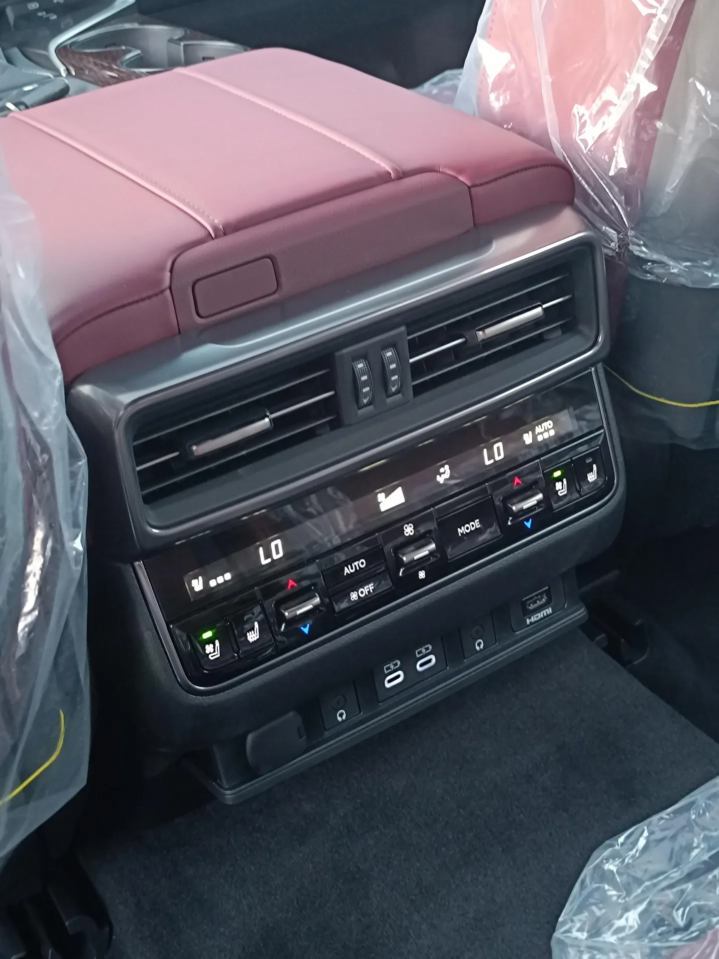 لکسوس  LX 4