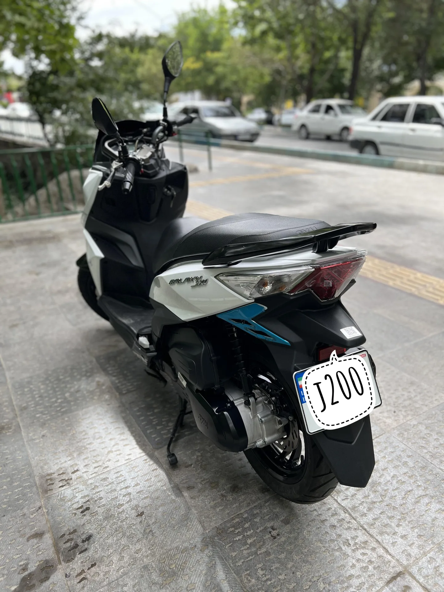 اس وای ام گلکسی J 200