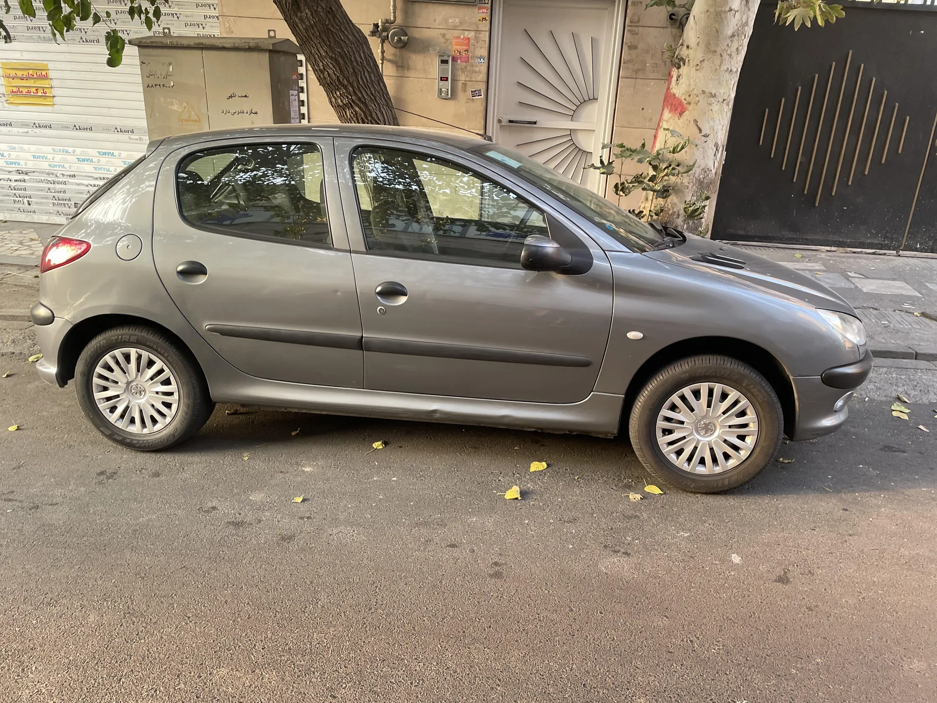 پژو 206