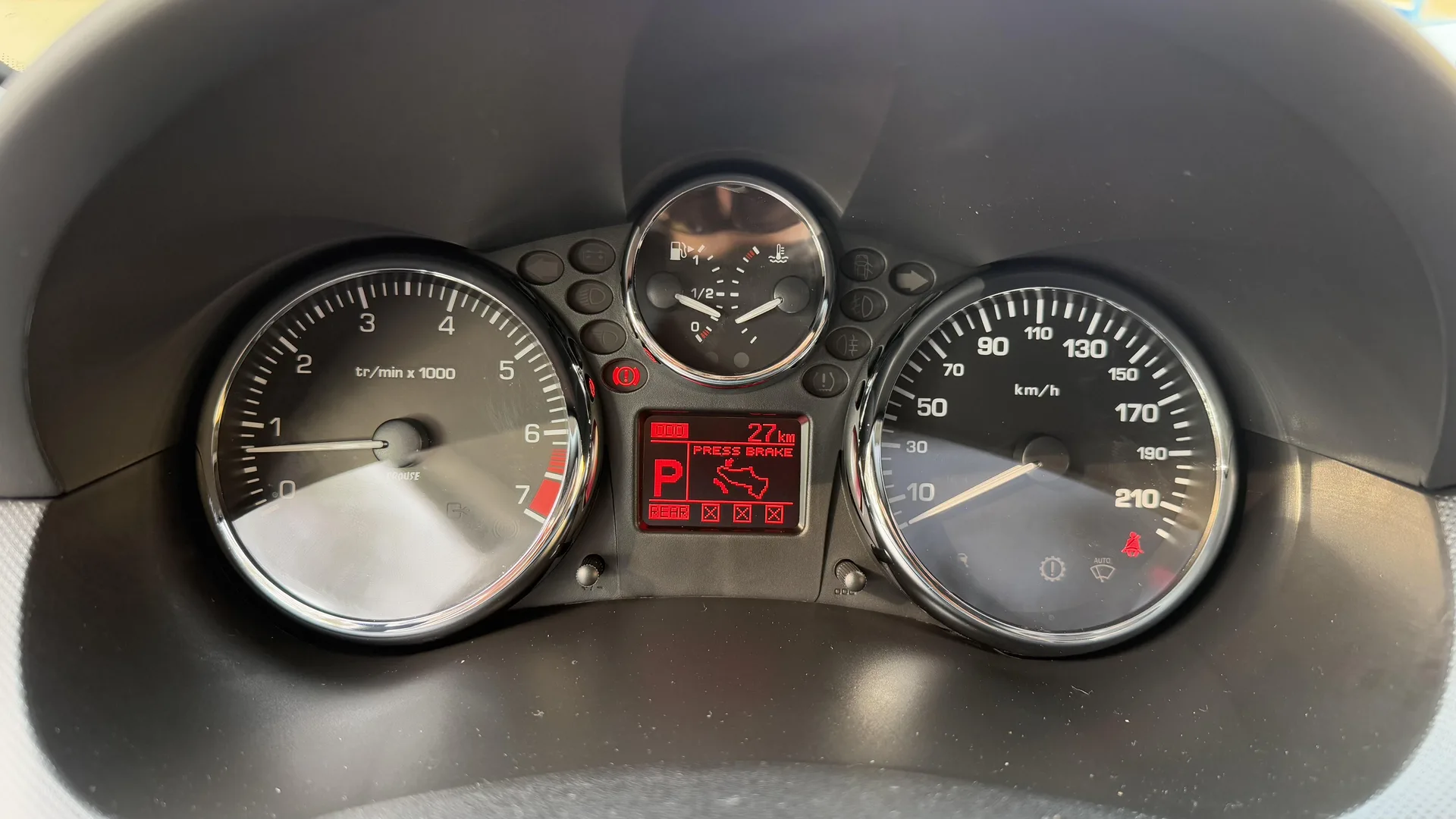 پژو  207 2