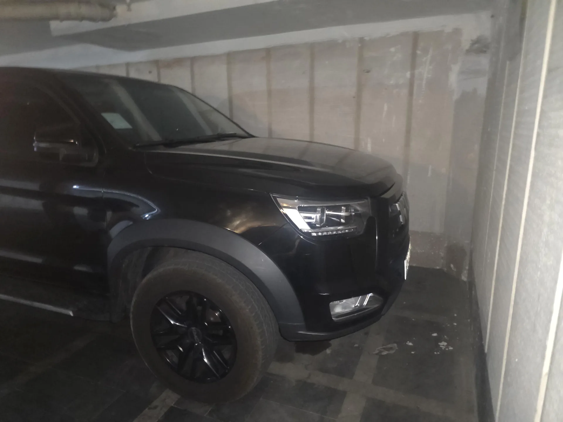 کی ام سی  T8 4