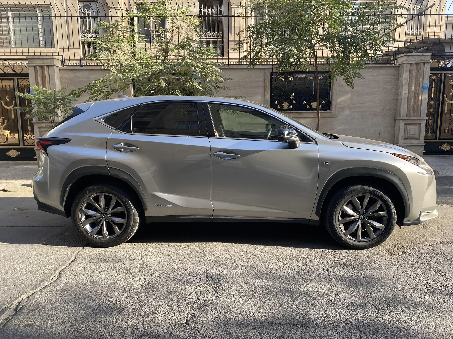 لکسوس  NX هیبرید 4