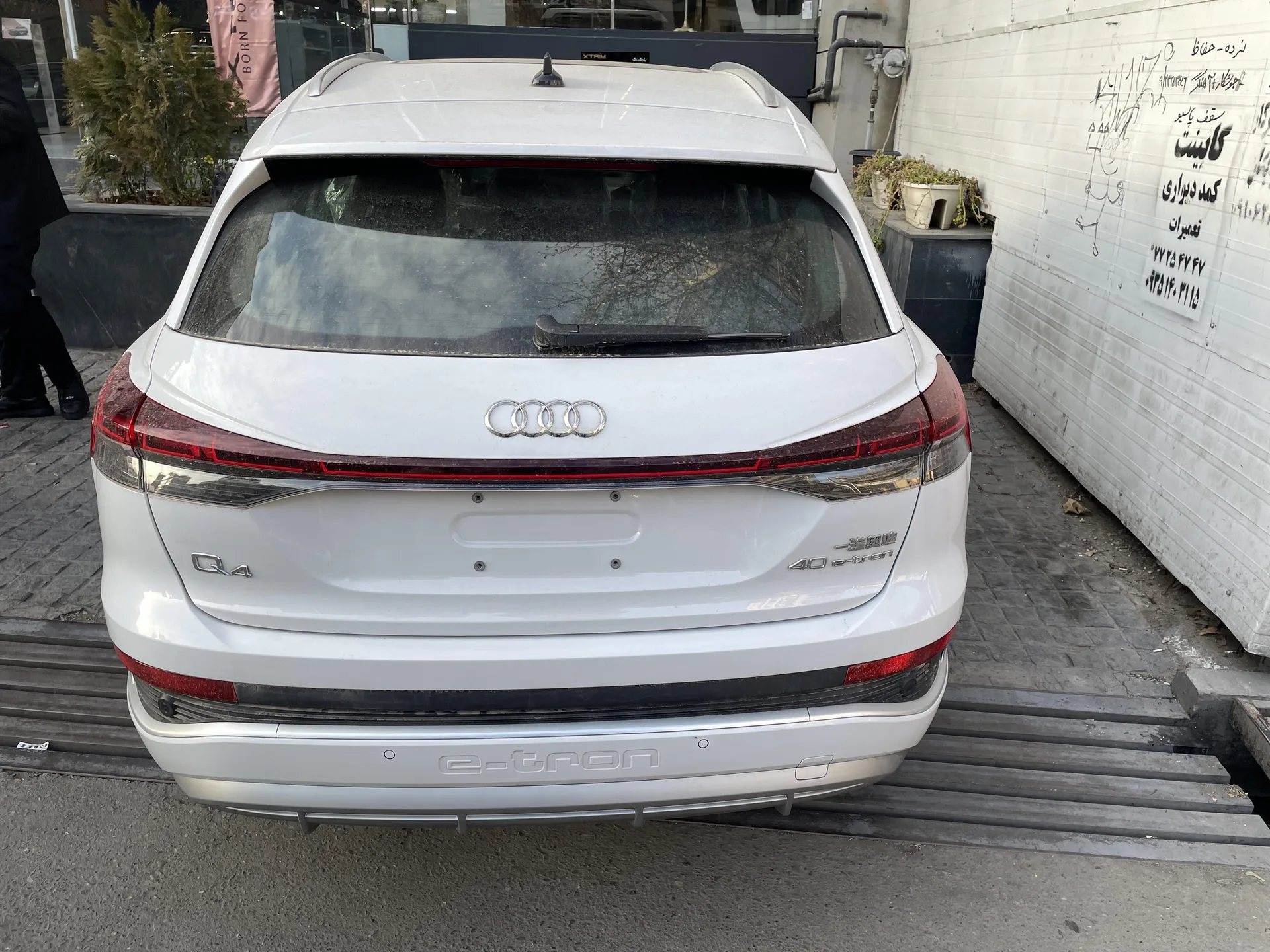 آئودی  Q4 e-tron 4